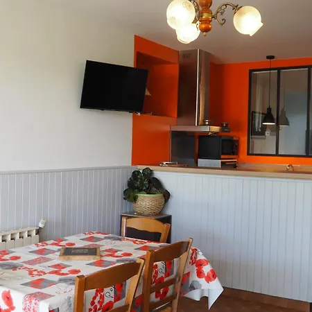 Aux Rives Du Apartment *