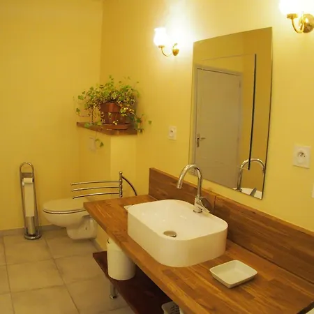 Aux Rives Du Villefranche-de-Panat